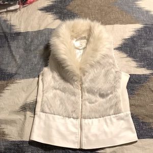 EUC Adult woman’s White furry Vest from Chico’s size 0